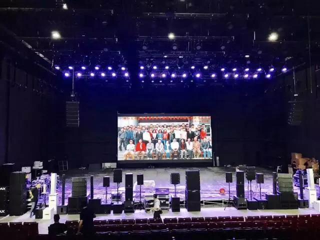 利用舞台深夜激情网提升舞台藝術層次的路徑析探